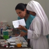Rita e Sr Rency in farmacia